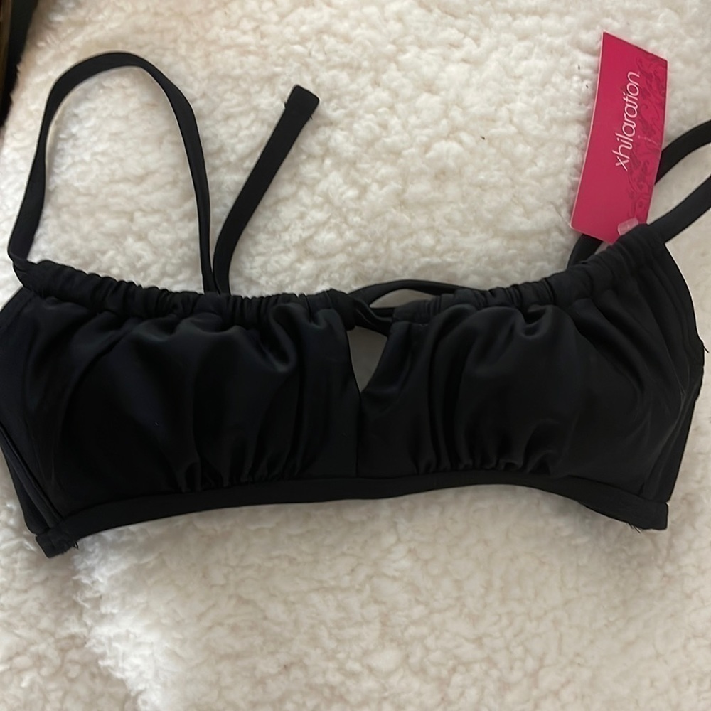 Juniors' Shirred Underwire Bikini Top  Xhilaration Black